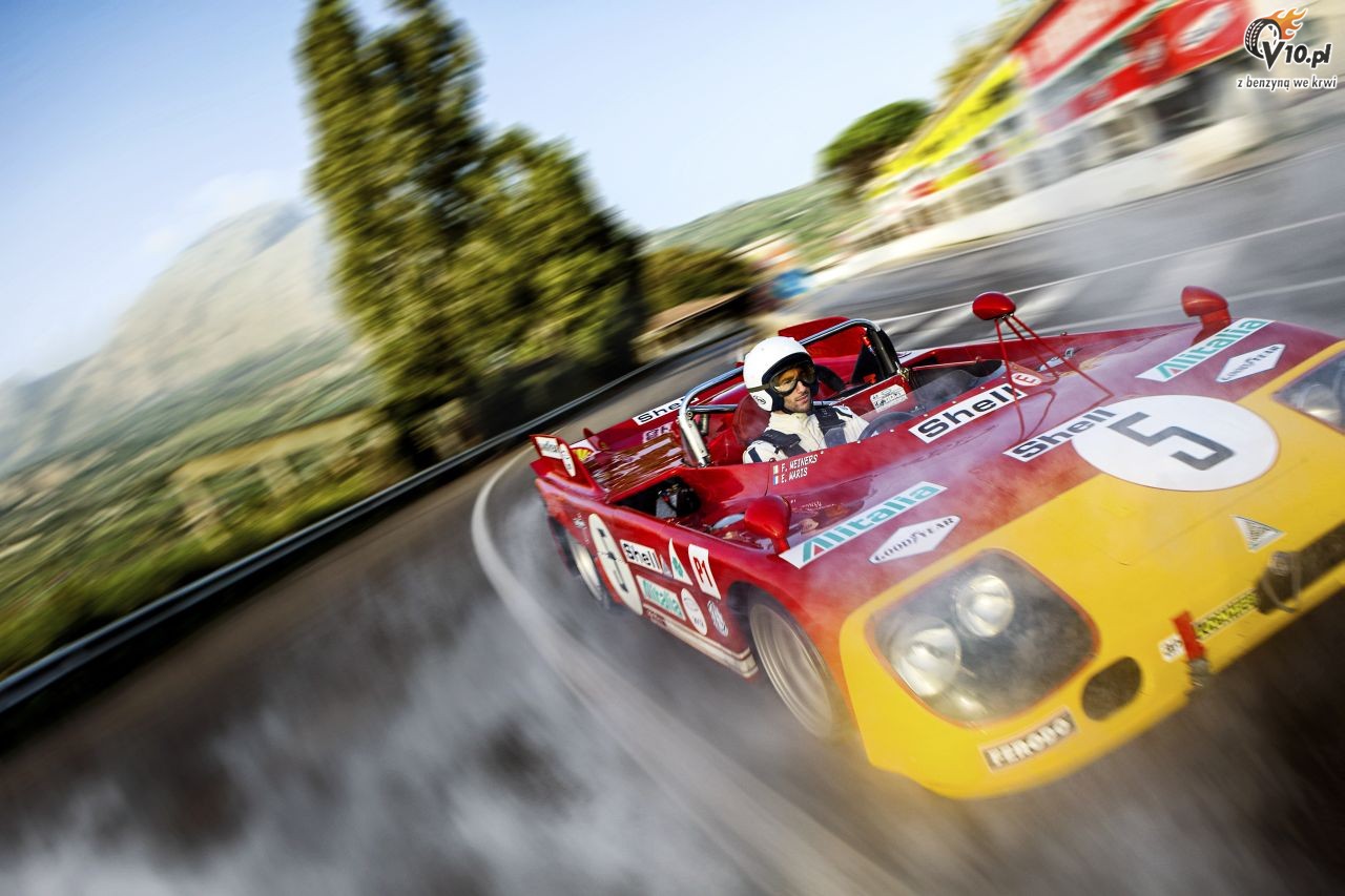 Ricciardo i przejadka kultowym Alfa Romeo na drogach Targa Florio
