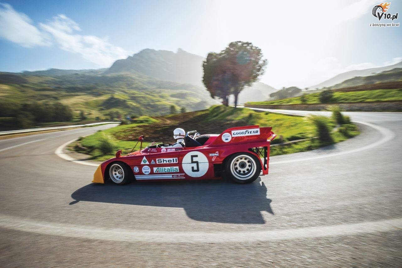 Ricciardo i przejadka kultowym Alfa Romeo na drogach Targa Florio