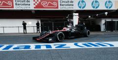Testy F1 w Barcelonie: Otwarcie dla Nasra, problemy McLarena