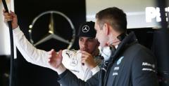 Hamilton już dopina nowy kontrakt z Mercedesem Hamilton już dopina nowy kontrakt z Mercedesem