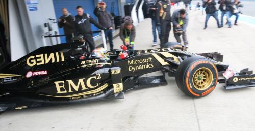 Bolid Lotusa ruszył na tor