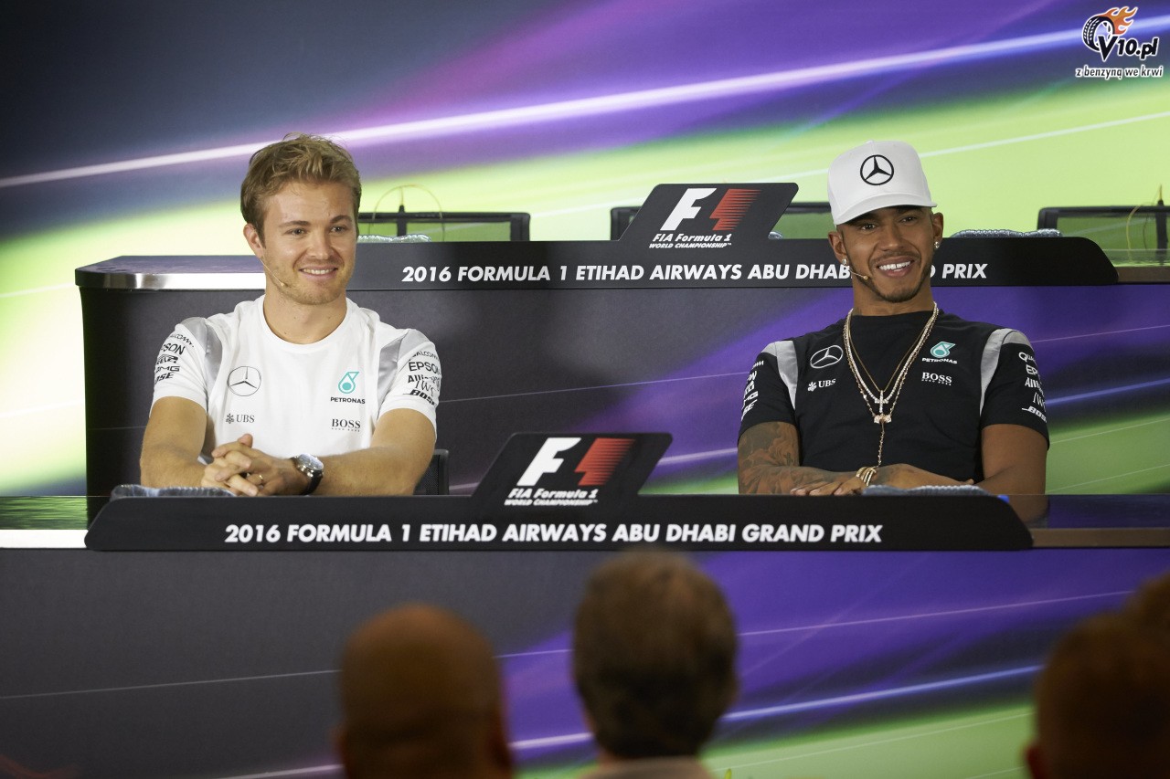 Rosberg gotw kibicowa Hamiltonowi