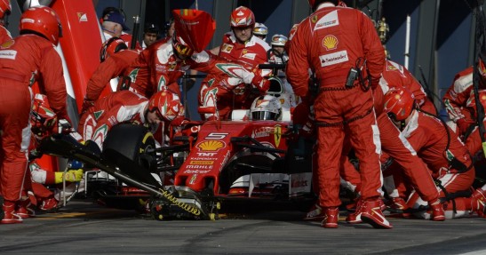 Mercedes i Ferrari dokonali różnego wyboru opon na GP Bahrajnu