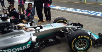GP Australii - 1. trening: Hamilton najszybszy w kapryśnej pogodzie