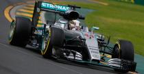 Hamilton pewny siebie przed GP Bahrajnu mimo serii poraek z Rosbergiem