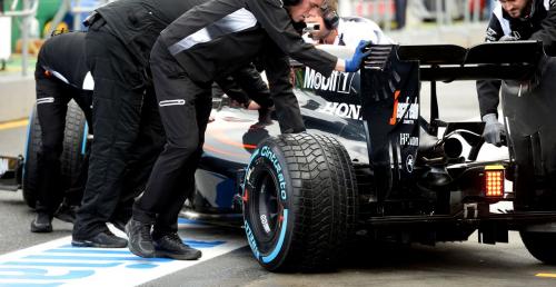 Kierowcy F1 ograniczyli wyjazdy na tor przez niedostatek zapasowych czci do bolidw