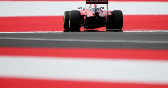 Vettel tłumaczy wizytę w żwirze problemem z hamulcami