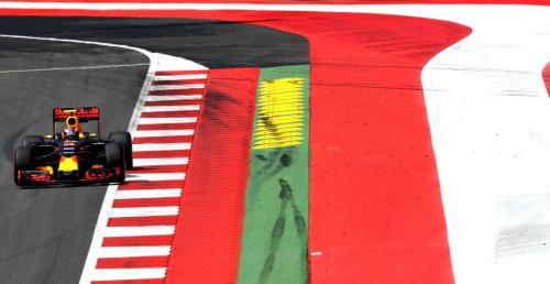 Verstappen skarży się na krawężniki, rywale go nie popierają