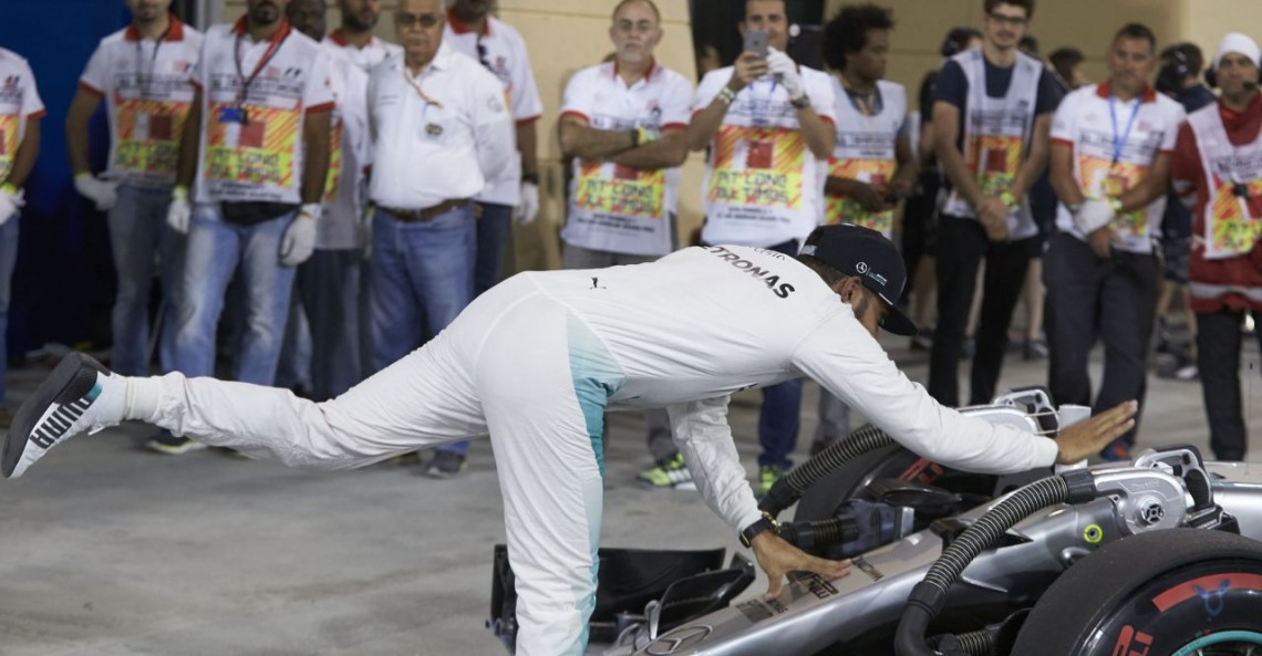 Hamilton zachował pole position mimo przewinienia