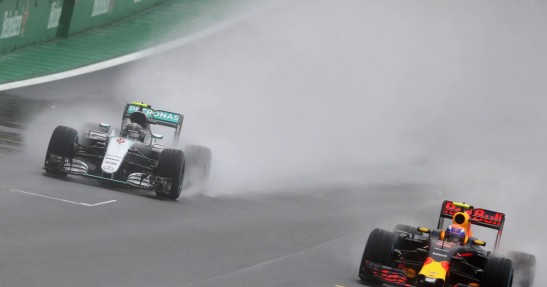Max Verstappen vs Nico Rosberg podczas GP Brazylii 2016