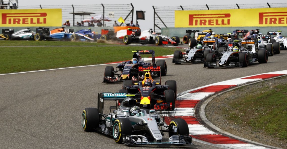 Mercedes namawia F1 na rezygnację z rewolucji technicznej na sezon 2017