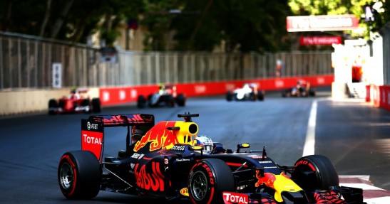 Red Bull pogrążony zużyciem opon