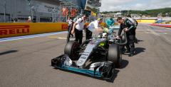 Mercedes odpowiada na teorie spiskowe o sabotowaniu Hamiltona