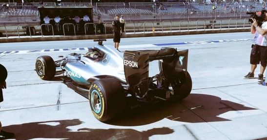 Hamilton tłumaczy spadek tempa