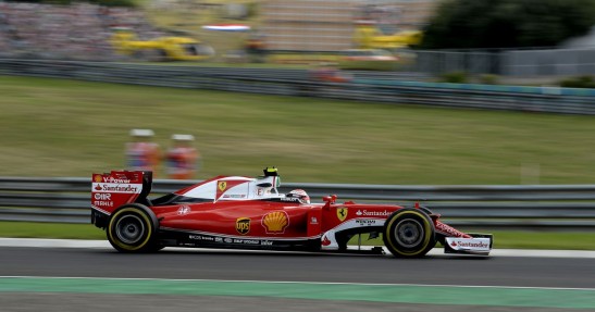 GP Węgier - kwalifikacje: Rosberg pokonuje Hamiltona w zamieszaniu na Hungaroringu