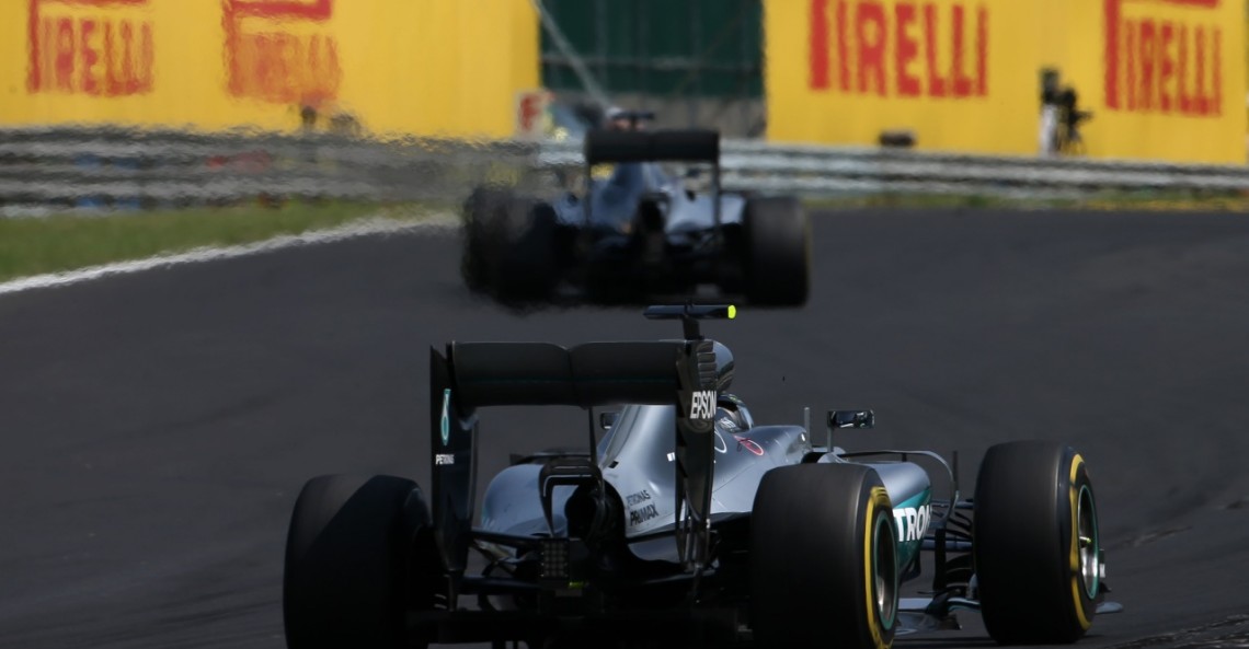 F1 będzie stosować czerwoną flagę zamiast dwóch żółtych w kwalifikacjach