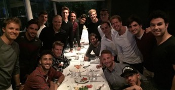 Zdjęcie dnia: Kierowcy F1 trzymają się razem