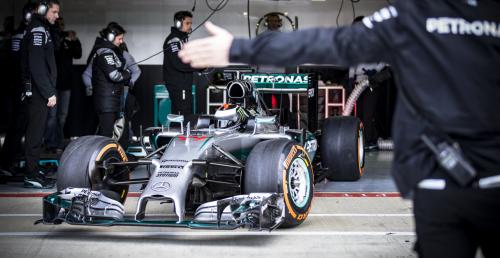 Mercedes zaprasza na testy w F1 Ogiera i Rossiego
