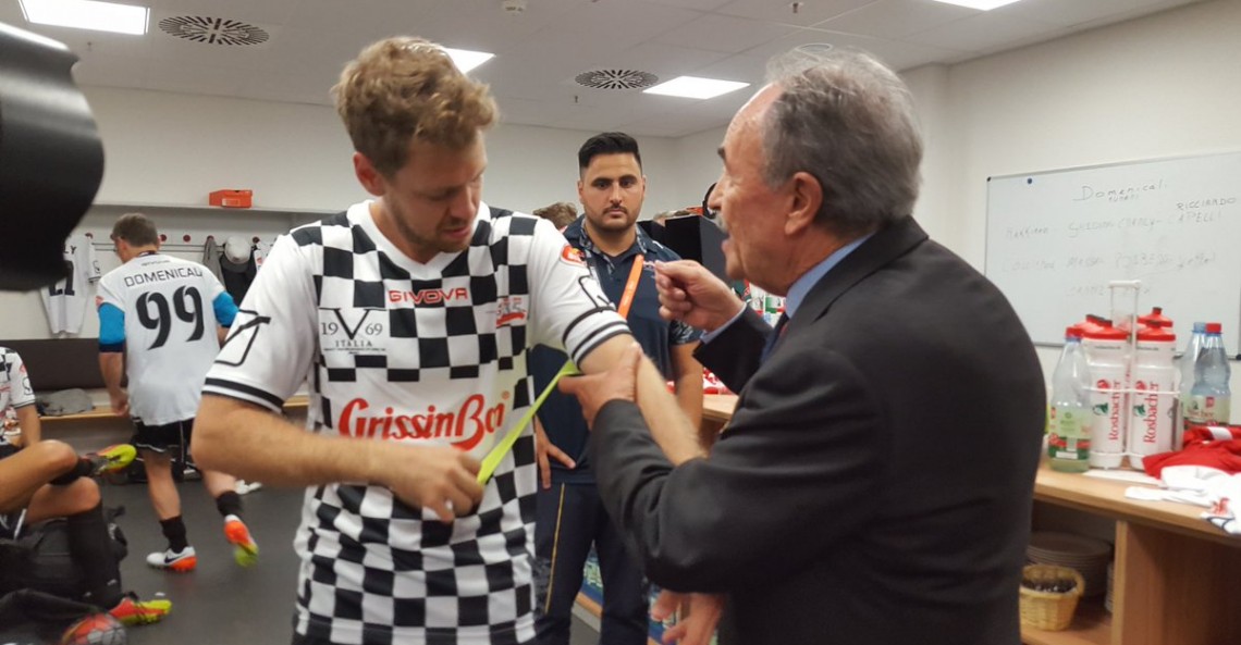 Vettel strzelił gola w kolejnym meczu piłkarskim kierowców F1