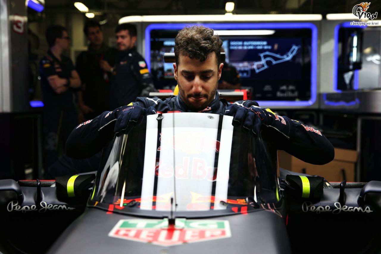 Hamilton porwnuje oson Red Bulla na bolid F1 do tarczy policyjnej