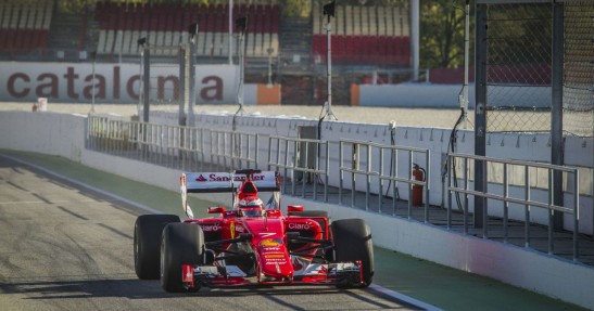 Szersze opony Pirelli dla F1 testowane naraz w bolidach Mercedesa i Ferrari