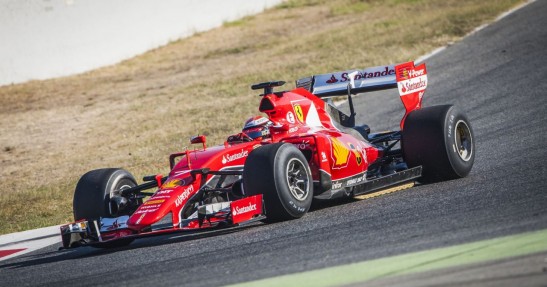 Szersze opony Pirelli dla F1 testowane naraz w bolidach Mercedesa i Ferrari