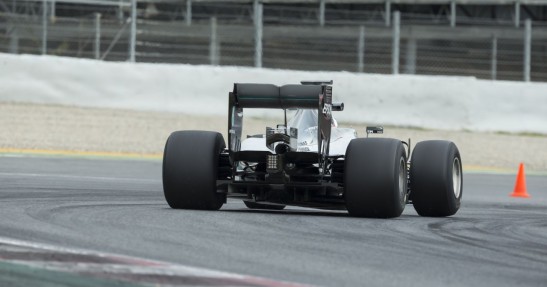 Rosberg testował szersze opony Pirelli, ale przeszkodziła mu pogoda