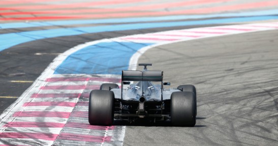 Szersze opony Pirelli dla F1 testowane naraz w bolidach Mercedesa i Ferrari