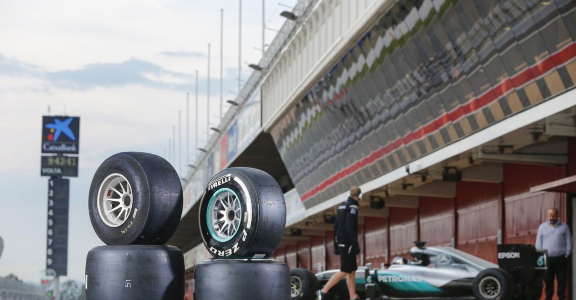 Testy opon Pirelli w F1 podczas sezonu 2017 z udziałem wszystkich zespołów
