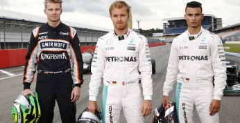 Rosberg, Hulkenberg i Wehrlein poprowadzili kultowe bolidy F1 w...