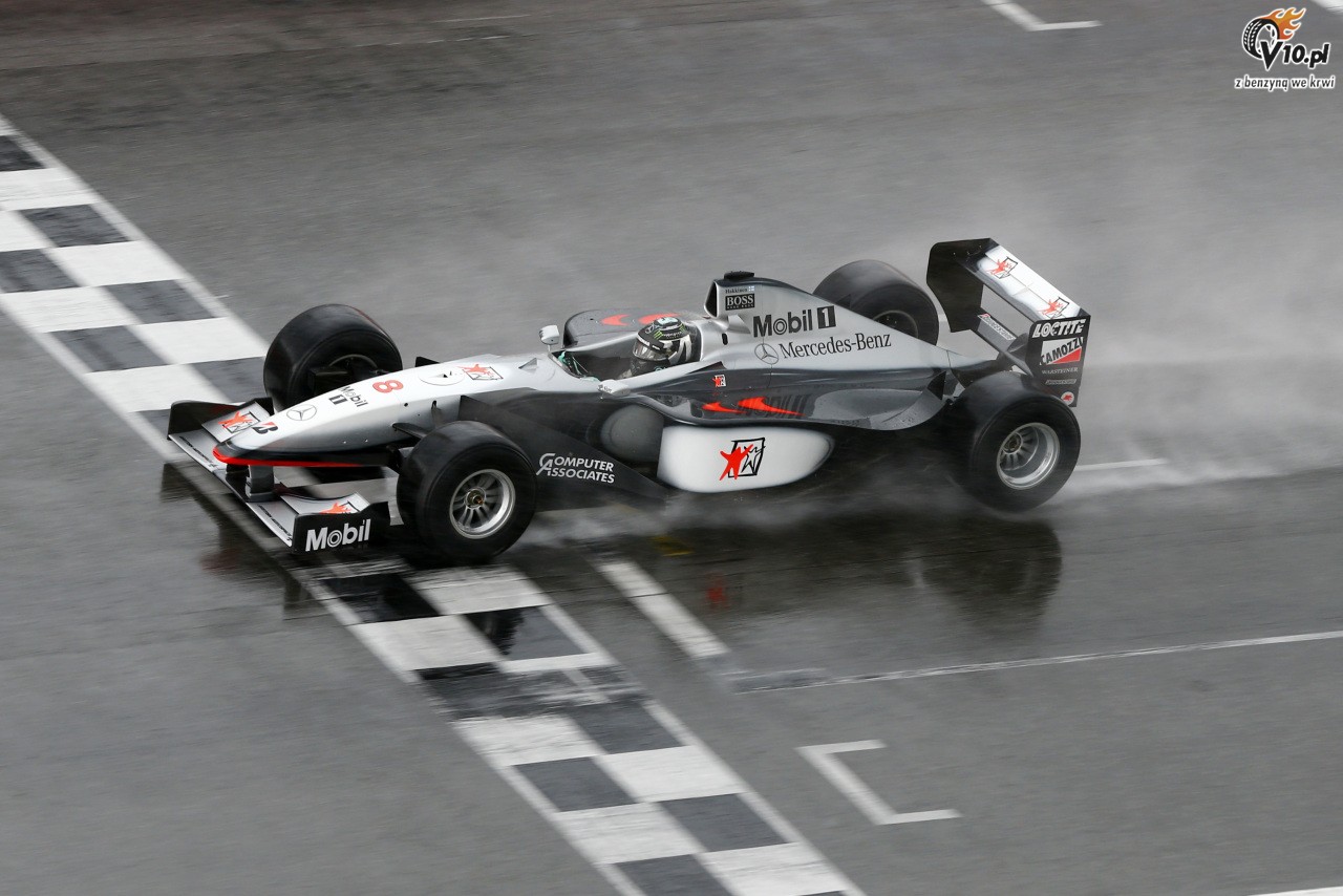 Rosberg, Hulkenberg i Wehrlein poprowadzili kultowe bolidy F1 w historii Mercedesa na Hockenheim
