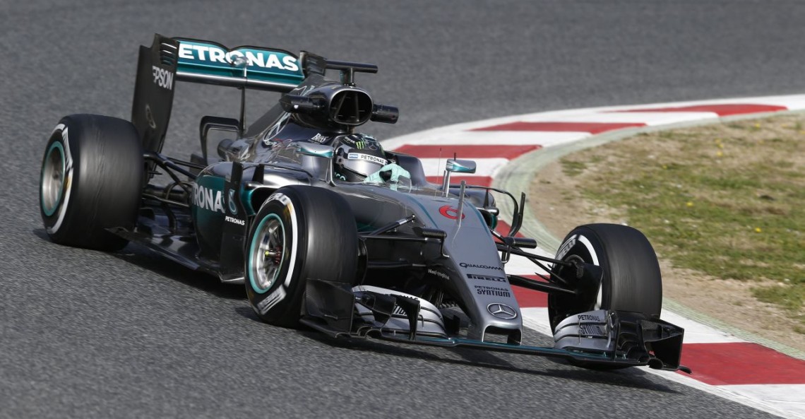 Testy F1 przed sezonem 2016: Mercedes pokazał szybkość na miękkich oponach