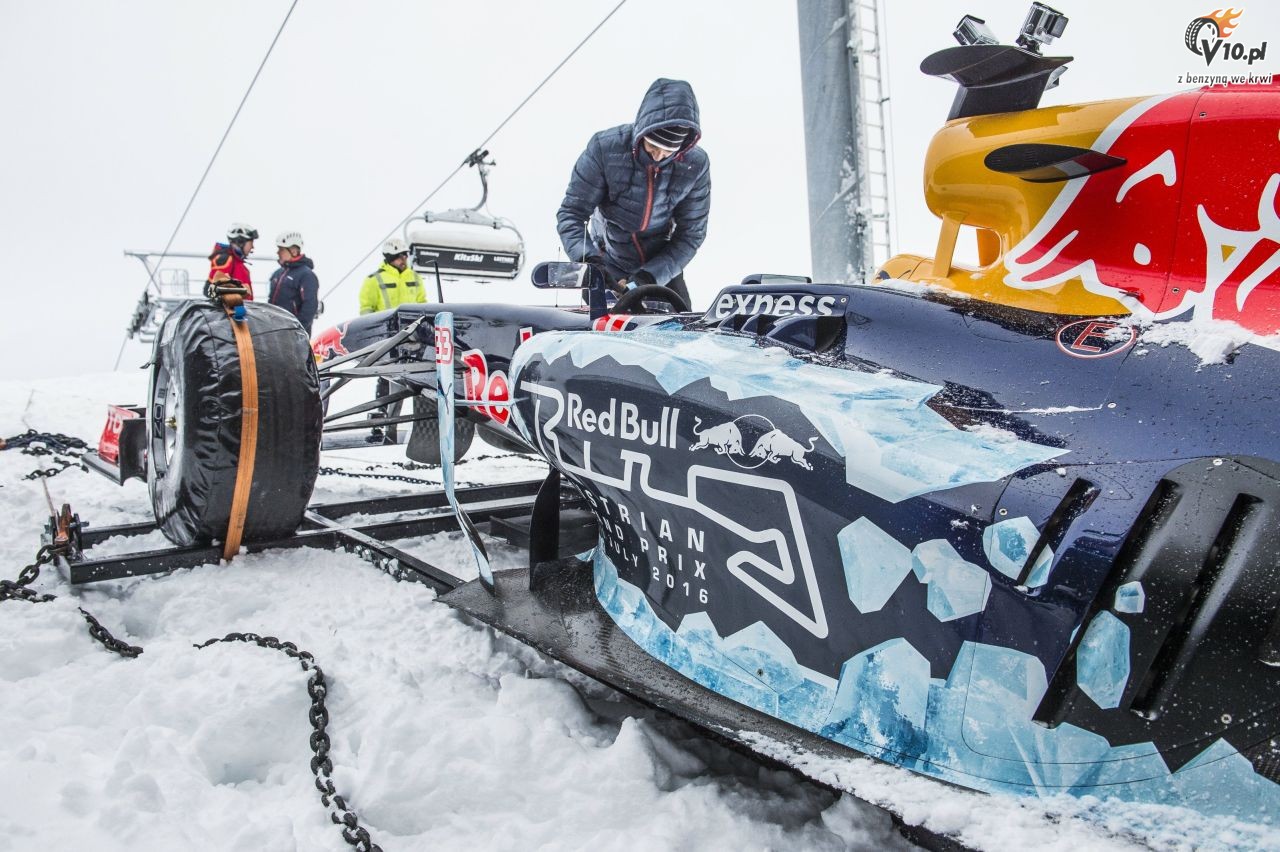 Verstappen, bolid F1 i zjazd w Alpach