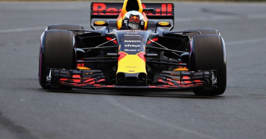 GP Australii - kwalifikacje: Hamilton na pole position, wypadek Ricciardo