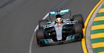 GP Australii - kwalifikacje: Hamilton na pole position, wypadek...