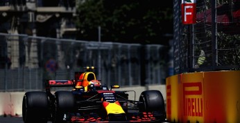 GP Azerbejdżanu - 1. trening: Dublet Red Bulla, wypadek Pereza