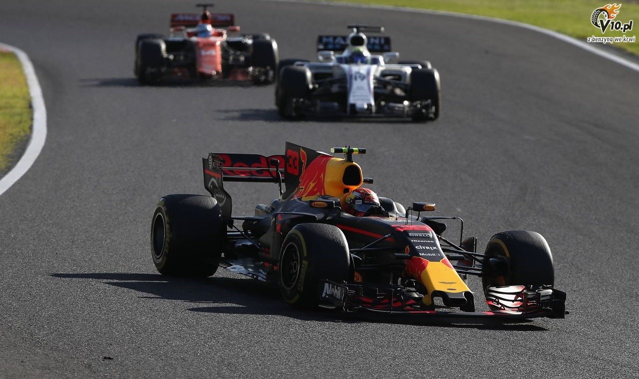 Verstappen wtpi, e mg wyprzedzi Hamiltona