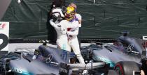 Hamilton: Mercedes zada wielki cios Ferrari