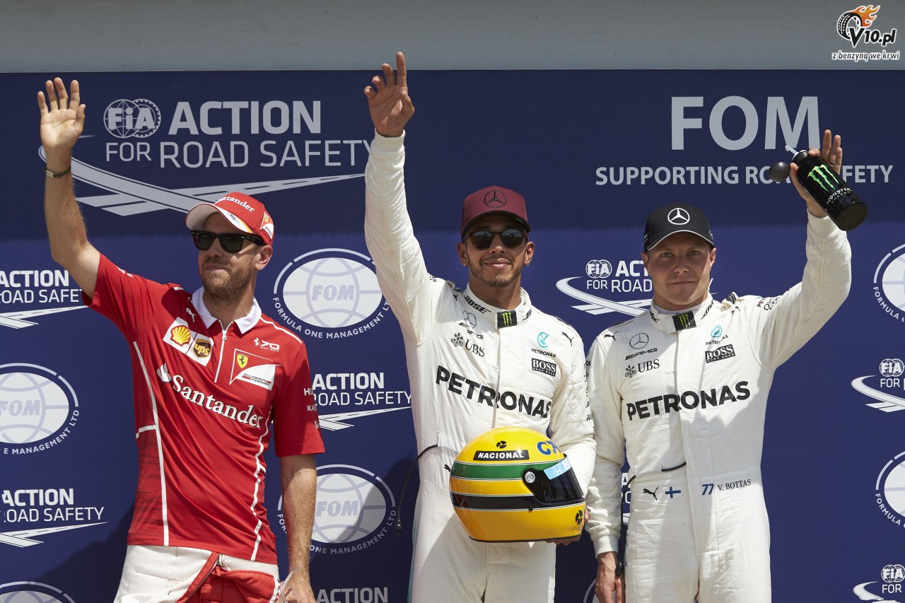 Hamilton ceni sobie otrzymany kask Senny bardziej ni jakiekolwiek trofea