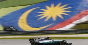 GP Malezji - kwalifikacje: Pole position Hamiltona, katastrofa Vettela