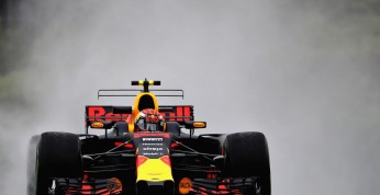 GP Malezji - 1. trening: Dublet Red Bulla na mokrym torze