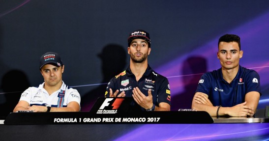 Red Bull wyposażył bolid w skrzydło T