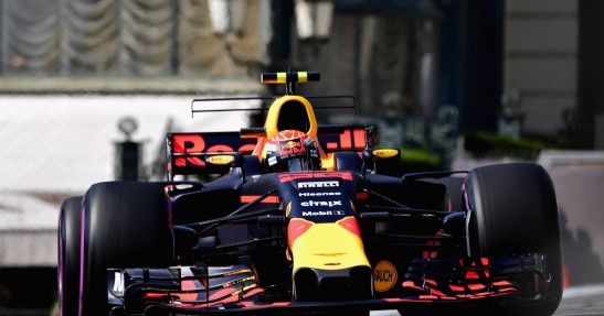 Red Bull wyposażył bolid w skrzydło T