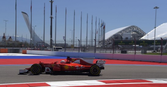 Vettel przekonany, że Mercedes nie pokazał swojej prawdziwej szybkości