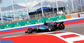 Bolid Mercedesa wymaga tylko 