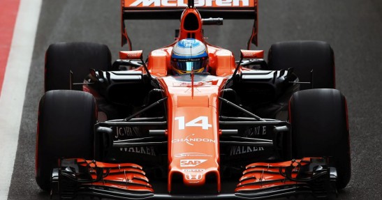 Alonso cieszy się z wygrania Q1