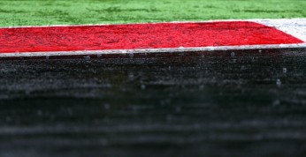 GP Włoch - 3. trening: Kierowcy zatrzymani przez ulewny deszcz