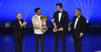 Hamilton odebrał puchar dla mistrza świata Formuły 1