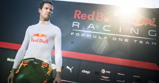 Ogier dosiada bolid F1