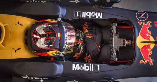 Ogier dosiada bolid F1